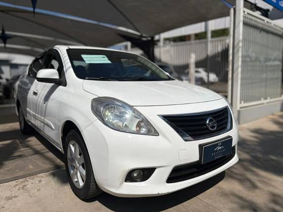 NISSAN VERSA 1.6 16V FLEX S 4P MANUAL NISSAN VERSA 1.6 16V FLEX S 4P MANUAL